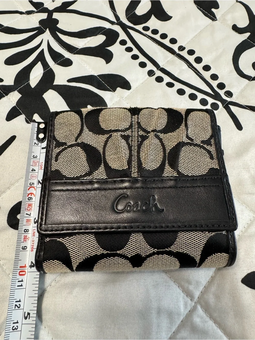 Coach Wallet double bill w Compact Card Holder in Black and Tan Signature Canvas